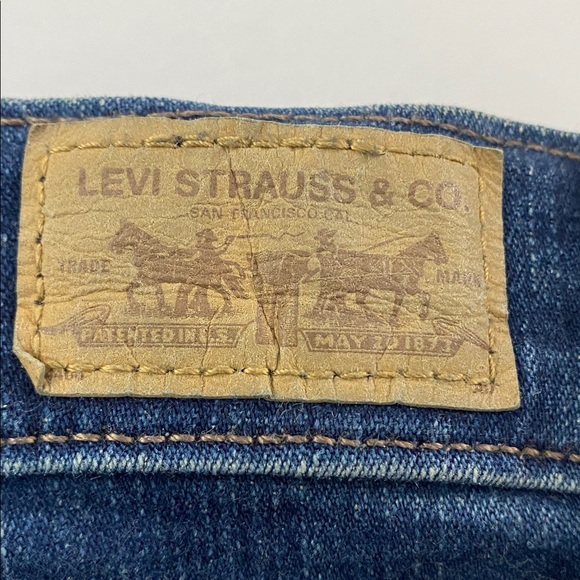 Levi's 512 Perfectly Slimming Fit Boot Cut Denim Jeans - Picture 5 of 11